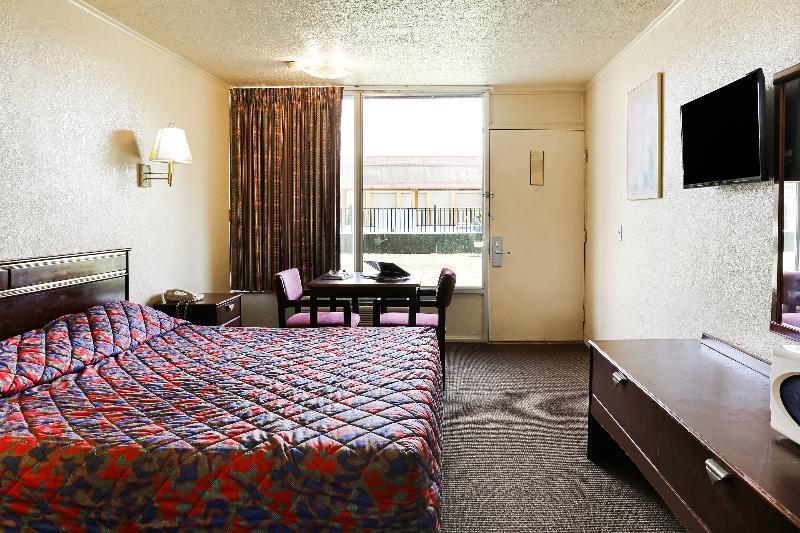 Springwood Hotel, Opelika I-85 Columbus Pkwy Extérieur photo