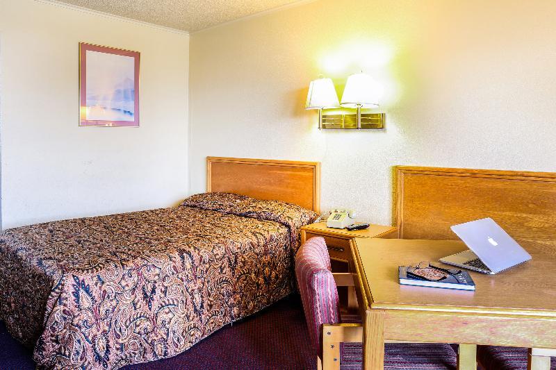 Springwood Hotel, Opelika I-85 Columbus Pkwy Extérieur photo